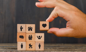 A la medidaAlta capacidad de configuración de productos y servicios para ofrecer a sus clientes. Además de un motor de reglas de negocio para la toma automática de decisiones.